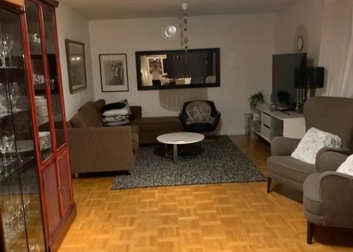 Own Private Room In A Big House!